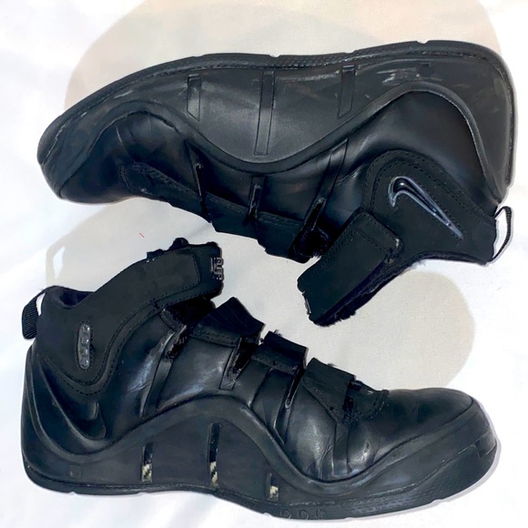 Nike LeBron 4 IV Sneakers - Picture 2 of 12